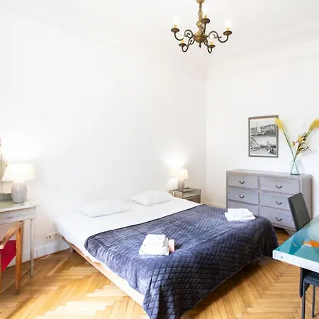 Apartamento Holidays - Charmant, Authentique, 3 Chambres, Calme, Palais & *